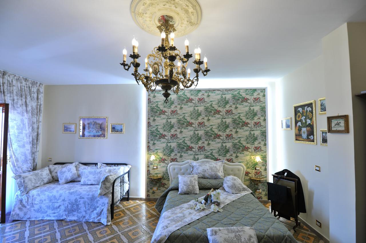 B&B Le Cycas Кастелламмаре-ди-Стабия Экстерьер фото