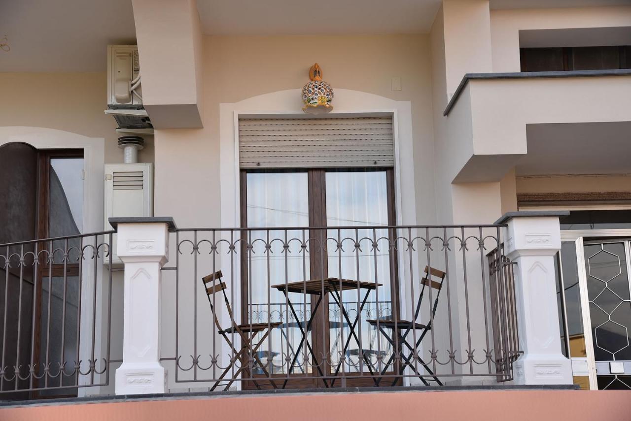 B&B Le Cycas Кастелламмаре-ди-Стабия Экстерьер фото